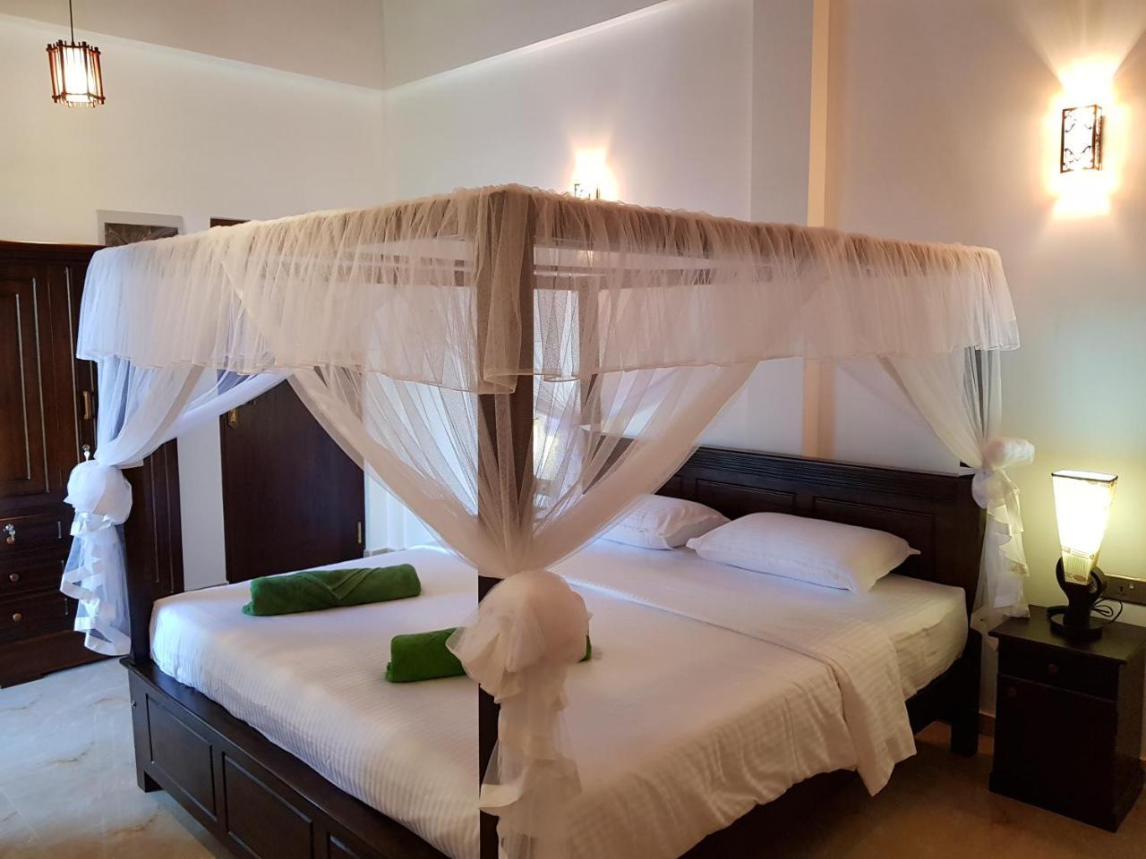 My Whales Guest House Banduramulla Екстер'єр фото