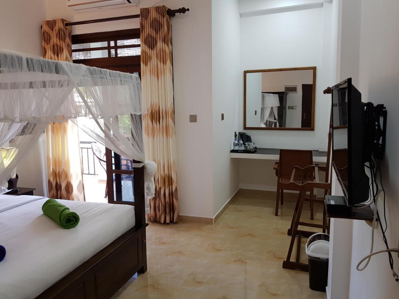 My Whales Guest House Banduramulla Екстер'єр фото