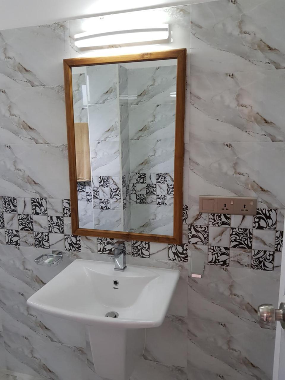 My Whales Guest House Banduramulla Екстер'єр фото