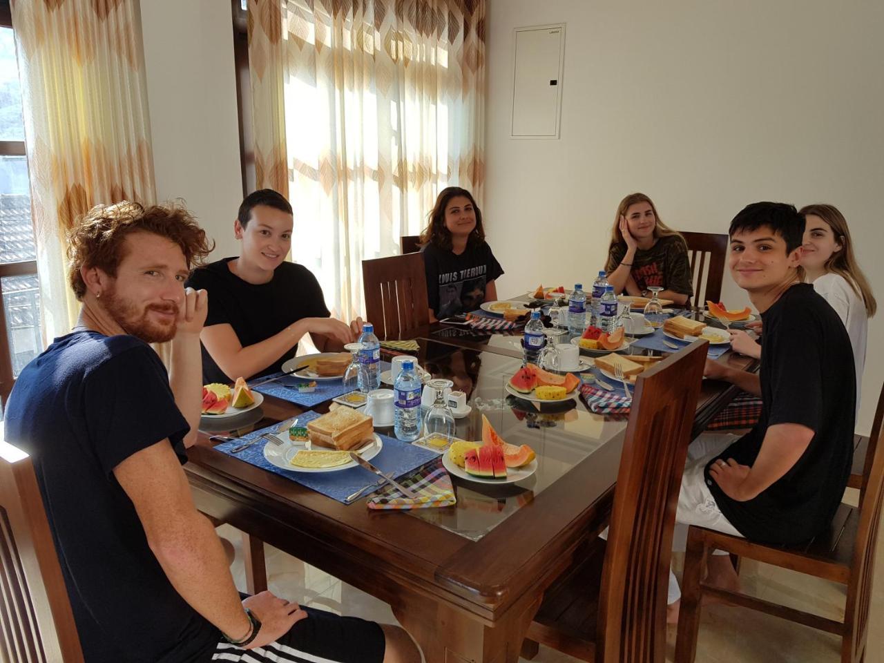 My Whales Guest House Banduramulla Екстер'єр фото