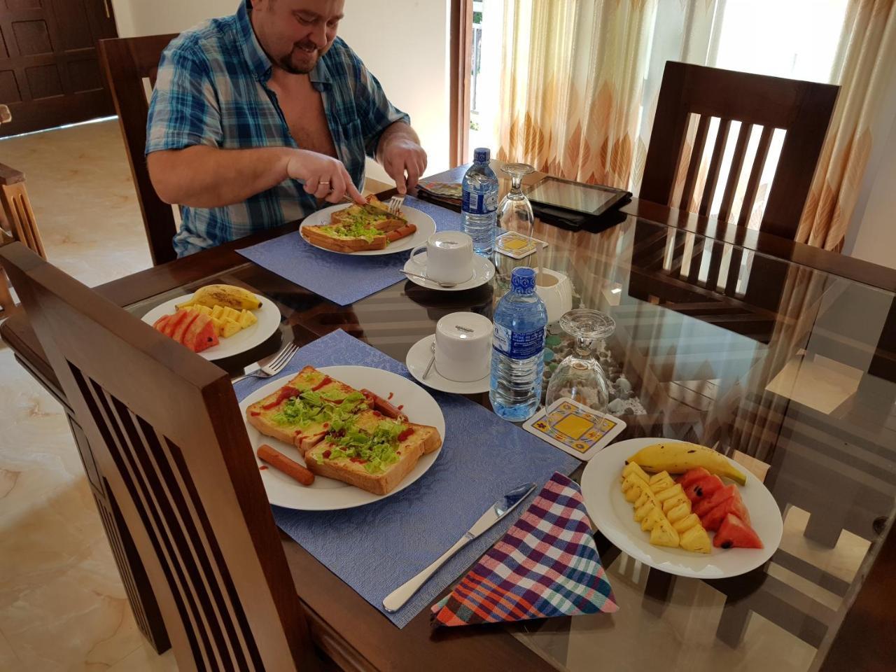 My Whales Guest House Banduramulla Екстер'єр фото